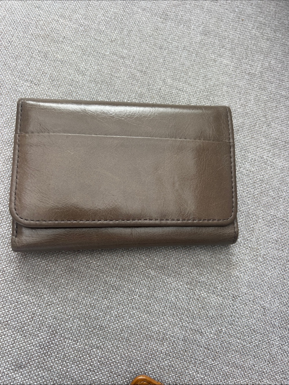Brown Leather Trifold Wallet - Classic Style